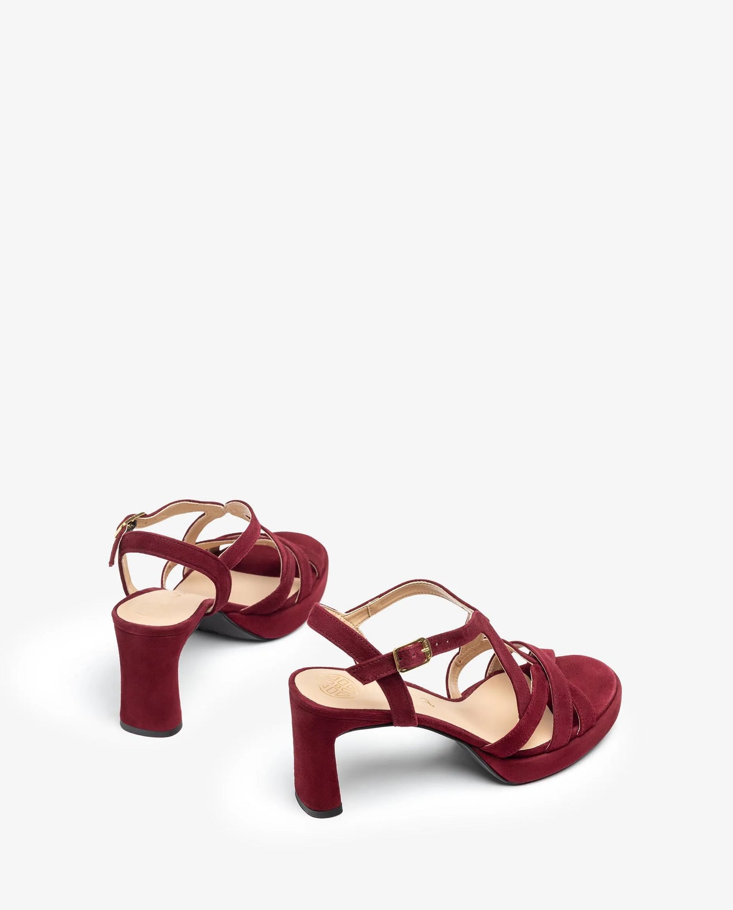 Strappy sandal with a platform